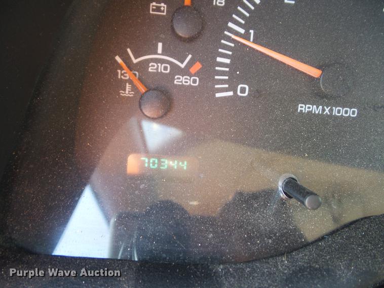 image for item DD2109 2002 Dodge Ram 2500 pickup truck cab and chassis