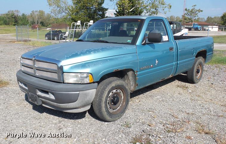 image for item DD2110 1996 Dodge Ram 1500 pickup truck