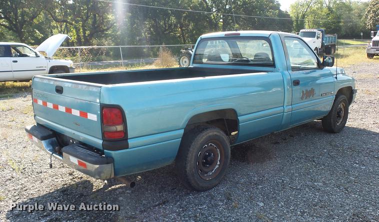 image for item DD2110 1996 Dodge Ram 1500 pickup truck