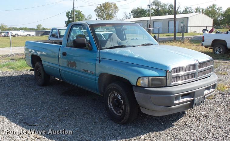 image for item DD2110 1996 Dodge Ram 1500 pickup truck