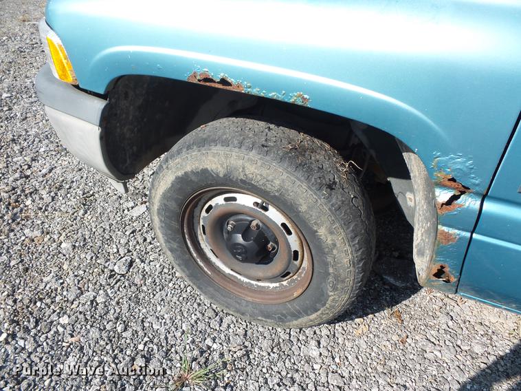 image for item DD2110 1996 Dodge Ram 1500 pickup truck