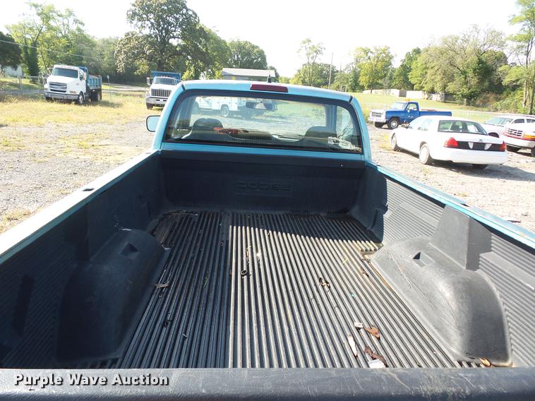 image for item DD2110 1996 Dodge Ram 1500 pickup truck