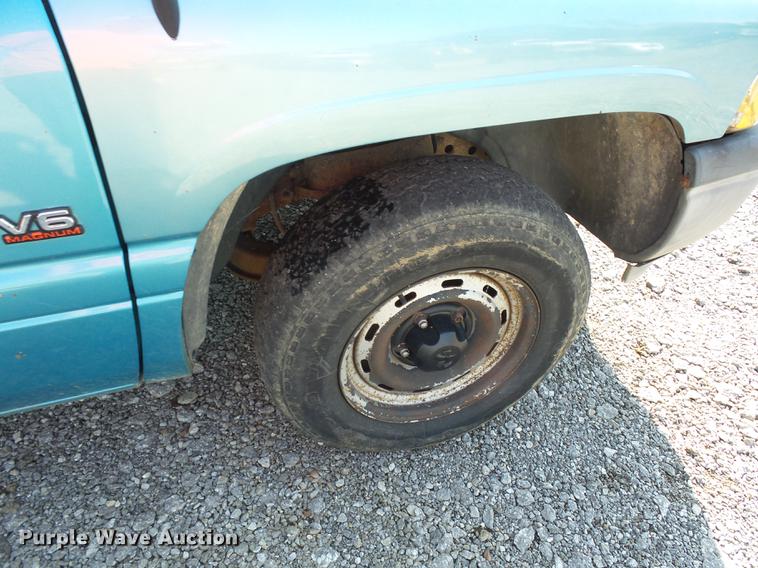 image for item DD2110 1996 Dodge Ram 1500 pickup truck