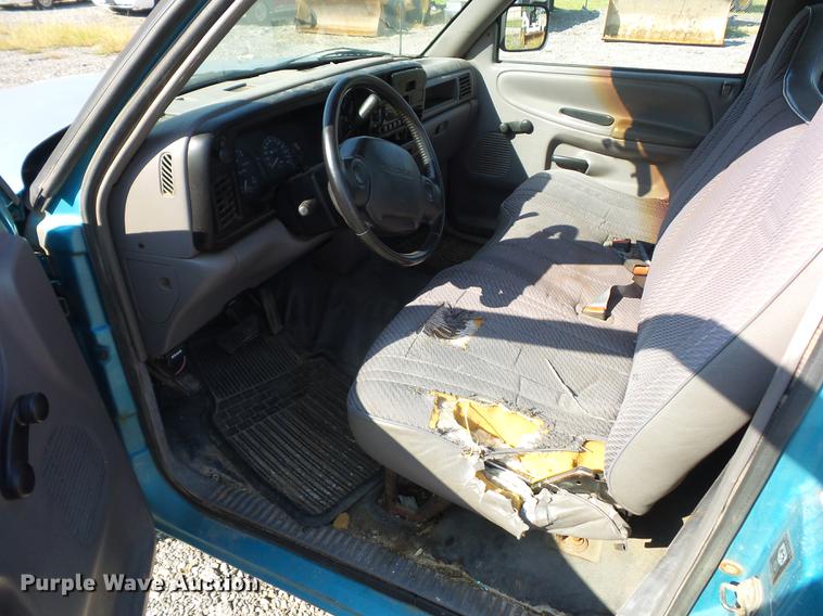 image for item DD2110 1996 Dodge Ram 1500 pickup truck