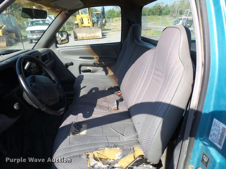 image for item DD2110 1996 Dodge Ram 1500 pickup truck