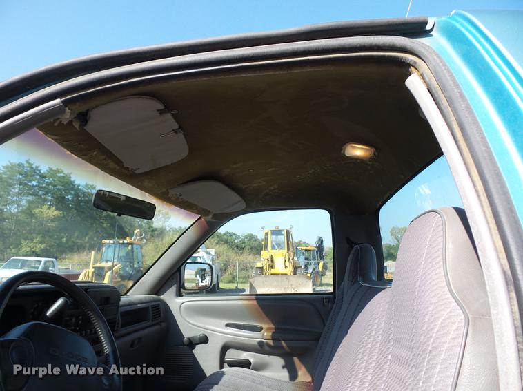 image for item DD2110 1996 Dodge Ram 1500 pickup truck