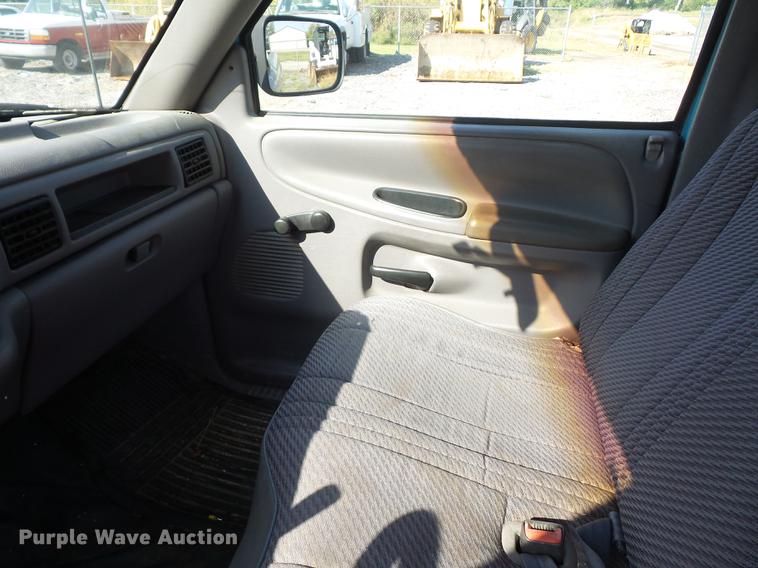 image for item DD2110 1996 Dodge Ram 1500 pickup truck