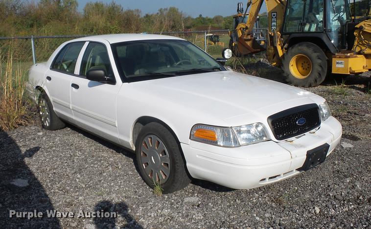 image for item DD2119 2009 Ford Crown Victoria Police Interceptor