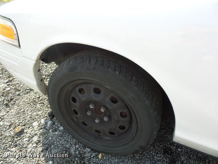 image for item DD2119 2009 Ford Crown Victoria Police Interceptor