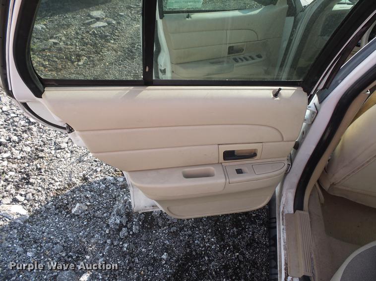 image for item DD2119 2009 Ford Crown Victoria Police Interceptor