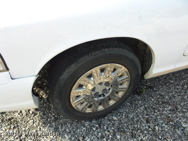 image for item DD2120 2003 Ford Crown Victoria Police Interceptor