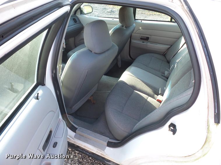 image for item DD2120 2003 Ford Crown Victoria Police Interceptor