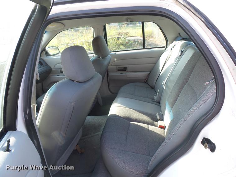 image for item DD2120 2003 Ford Crown Victoria Police Interceptor