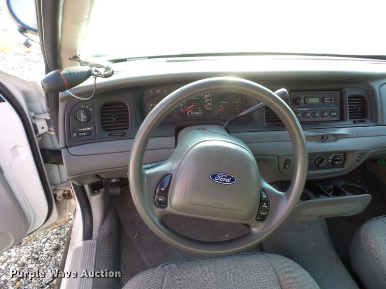 image for item DD2120 2003 Ford Crown Victoria Police Interceptor