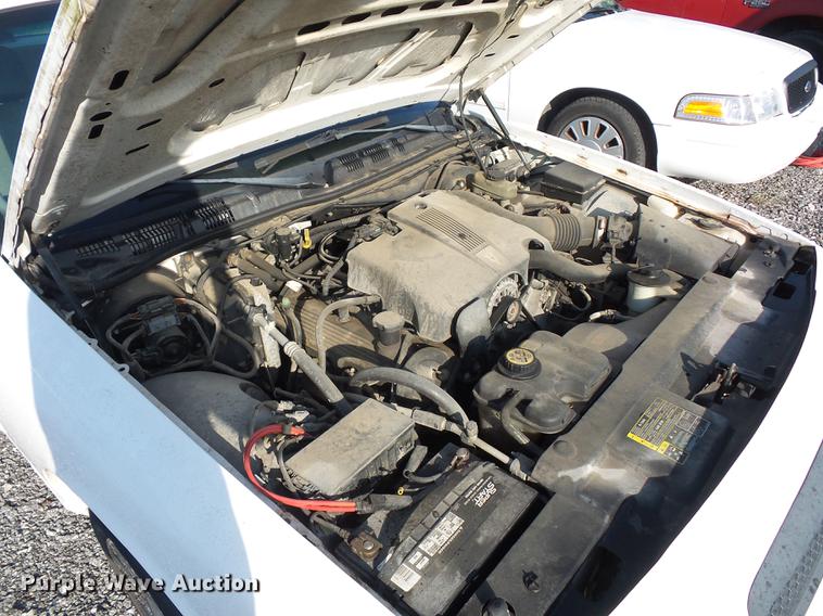 image for item DD2120 2003 Ford Crown Victoria Police Interceptor