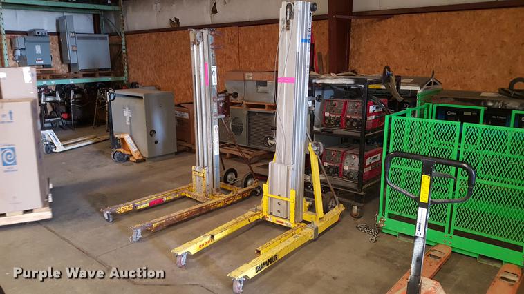 image for item DD2195 (3) material lifts