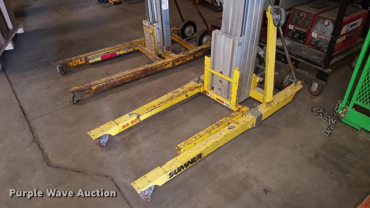 image for item DD2195 (3) material lifts