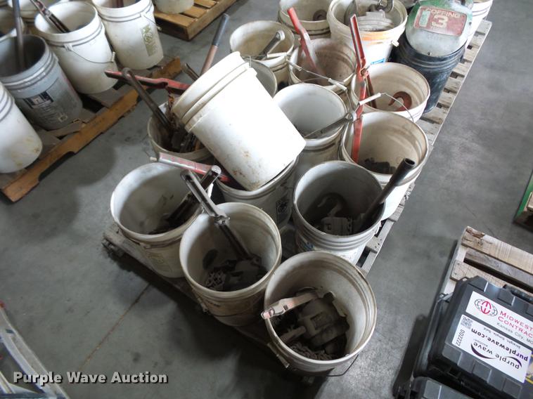 image for item DD2220 (13) chain come-a-longs