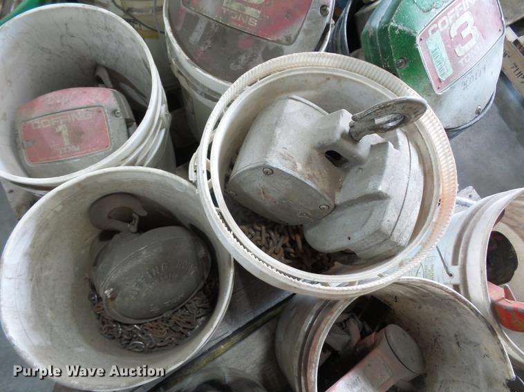 image for item DD2221 (11) chain hoists