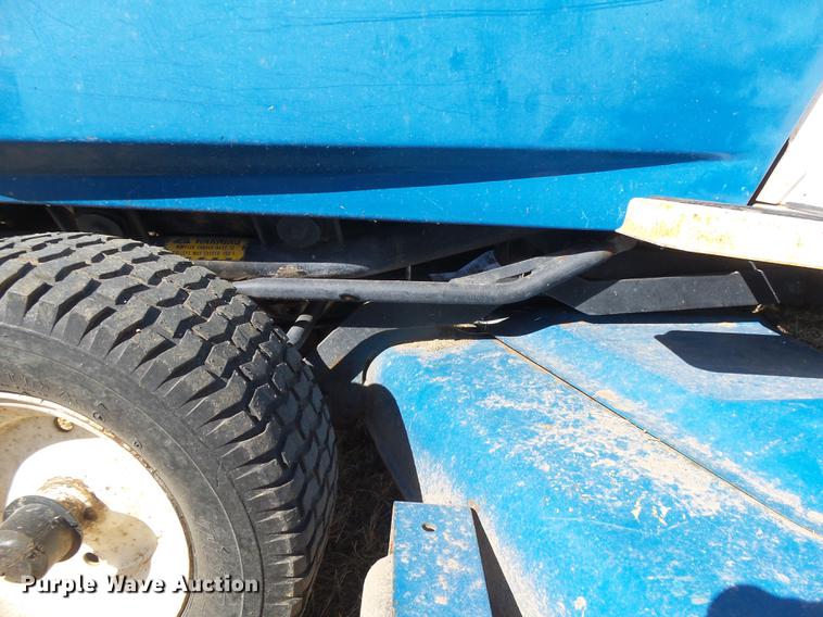 image for item DE9182 Ford LGT165 lawn mower