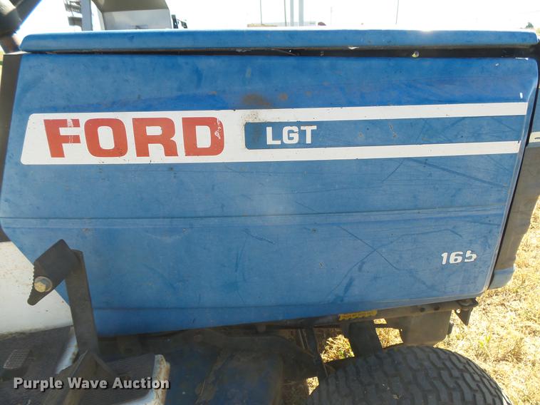image for item DE9182 Ford LGT165 lawn mower