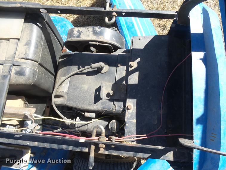 image for item DE9182 Ford LGT165 lawn mower