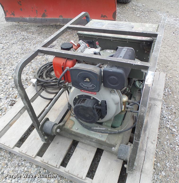 image for item DF9379 US Army MEP-016A generator