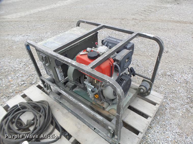 image for item DF9379 US Army MEP-016A generator