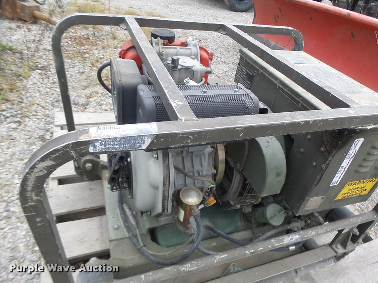 image for item DF9379 US Army MEP-016A generator