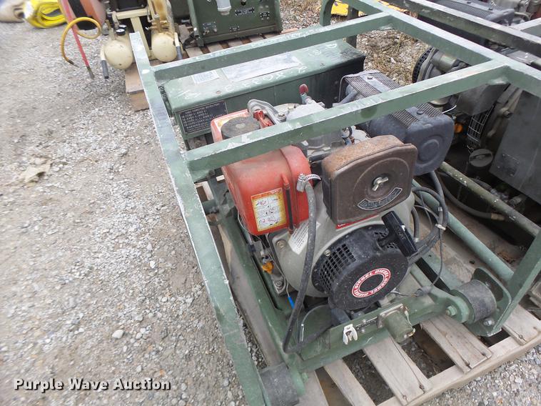 image for item DF9380 US Army MEP-016A generator