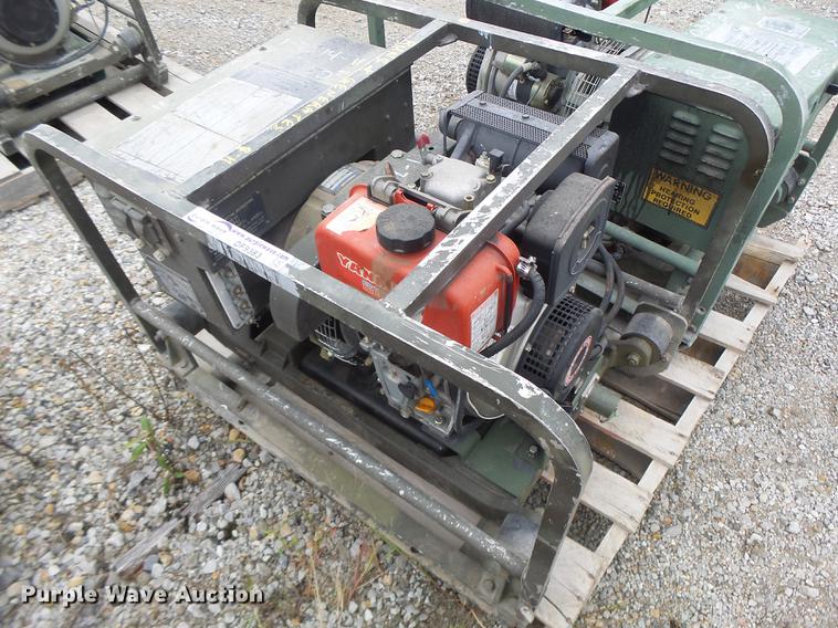 image for item DF9383 US Army MEP016C generator