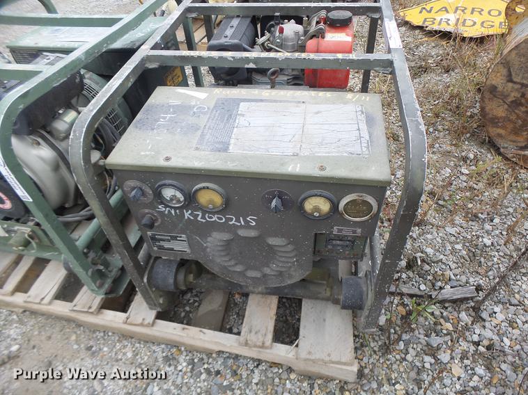 image for item DF9383 US Army MEP016C generator