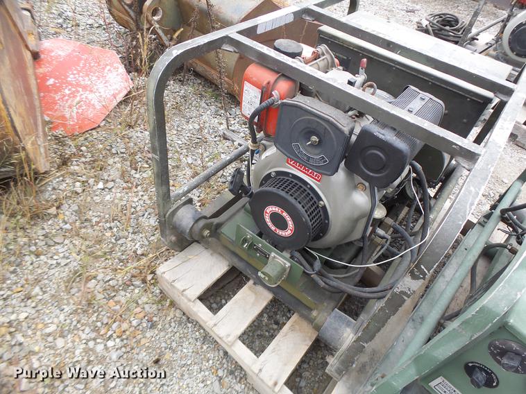 image for item DF9383 US Army MEP016C generator