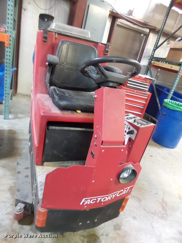 image for item DF9396 Factory Cat 34-D floor scrubber