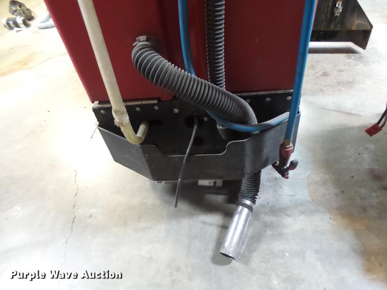 image for item DF9396 Factory Cat 34-D floor scrubber