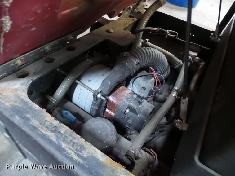 image for item DF9396 Factory Cat 34-D floor scrubber