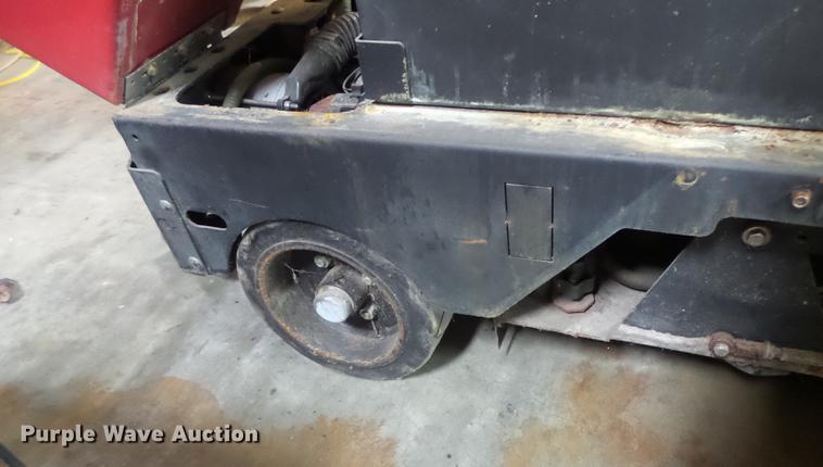 image for item DF9396 Factory Cat 34-D floor scrubber