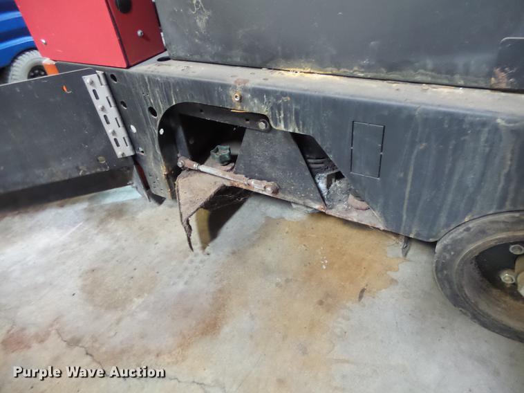 image for item DF9396 Factory Cat 34-D floor scrubber