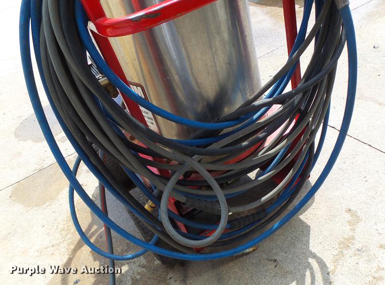 image for item DF9399 Magnum 4000 pressure washer