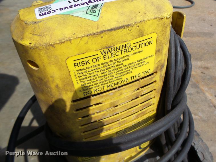 image for item DF9401 (2) electric power washers