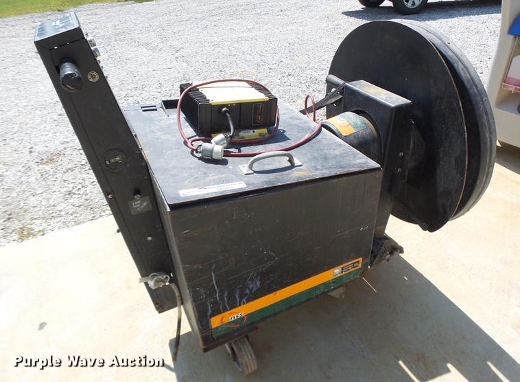 image for item DF9410 (4) NSS battery powered burnishers