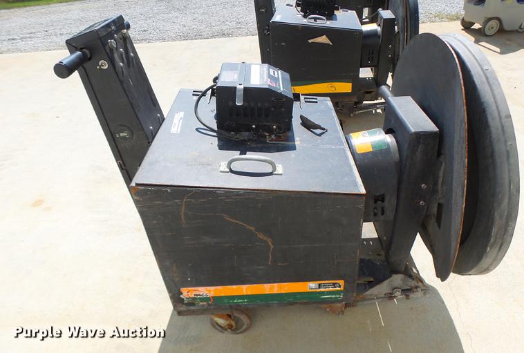 image for item DF9410 (4) NSS battery powered burnishers