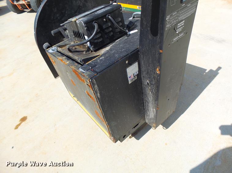 image for item DF9410 (4) NSS battery powered burnishers