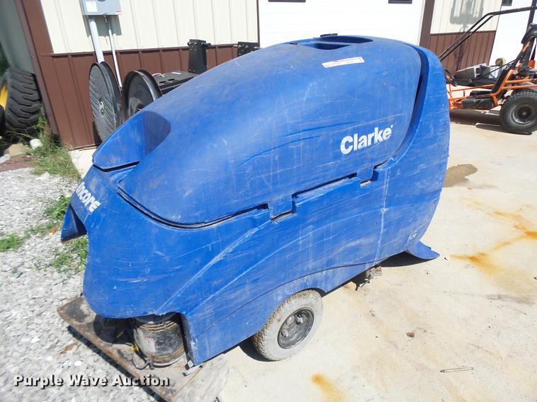 image for item DF9413 (2) floor scrubbers