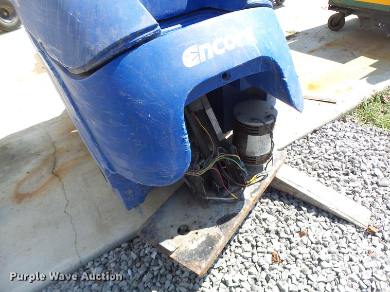 image for item DF9413 (2) floor scrubbers