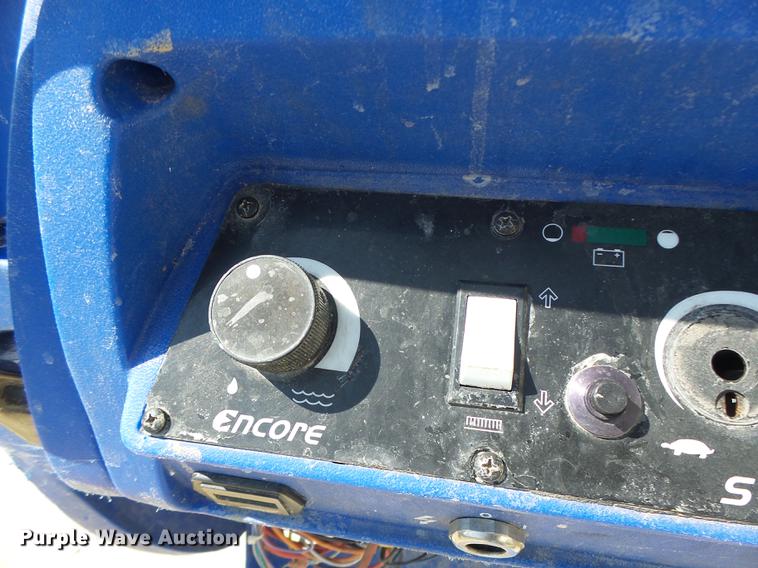 image for item DF9413 (2) floor scrubbers