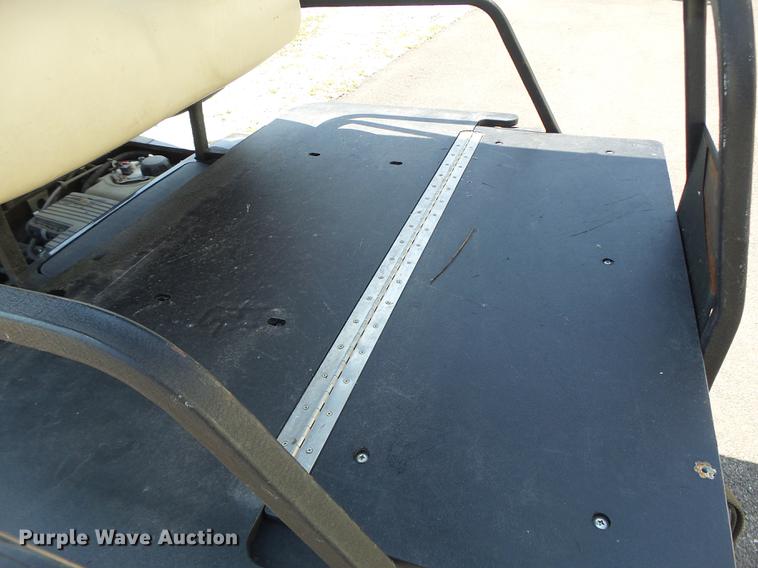 image for item DF9415 2015 Yamaha 2 Plus 2 golf cart