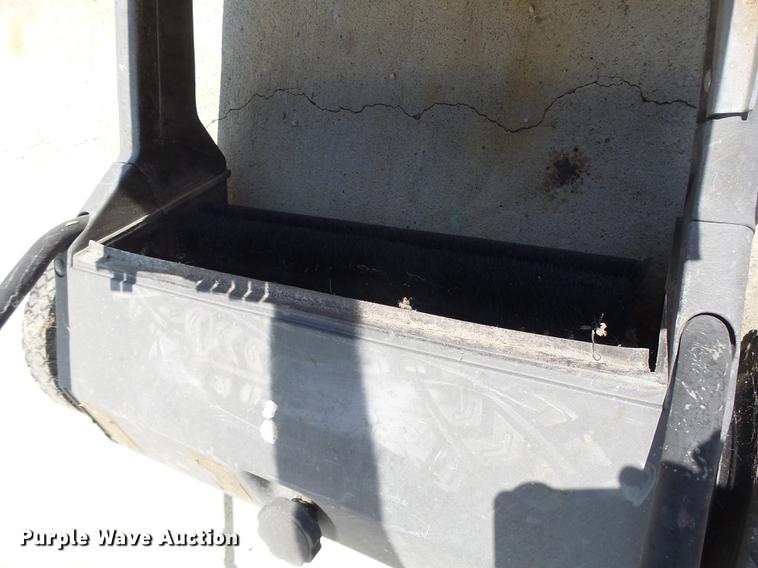 image for item DF9416 Floor sweeper