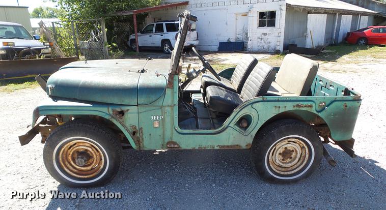 image for item DH9459 1966 Kaiser Jeep