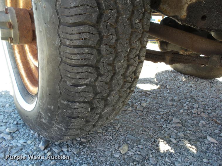 image for item DH9459 1966 Kaiser Jeep